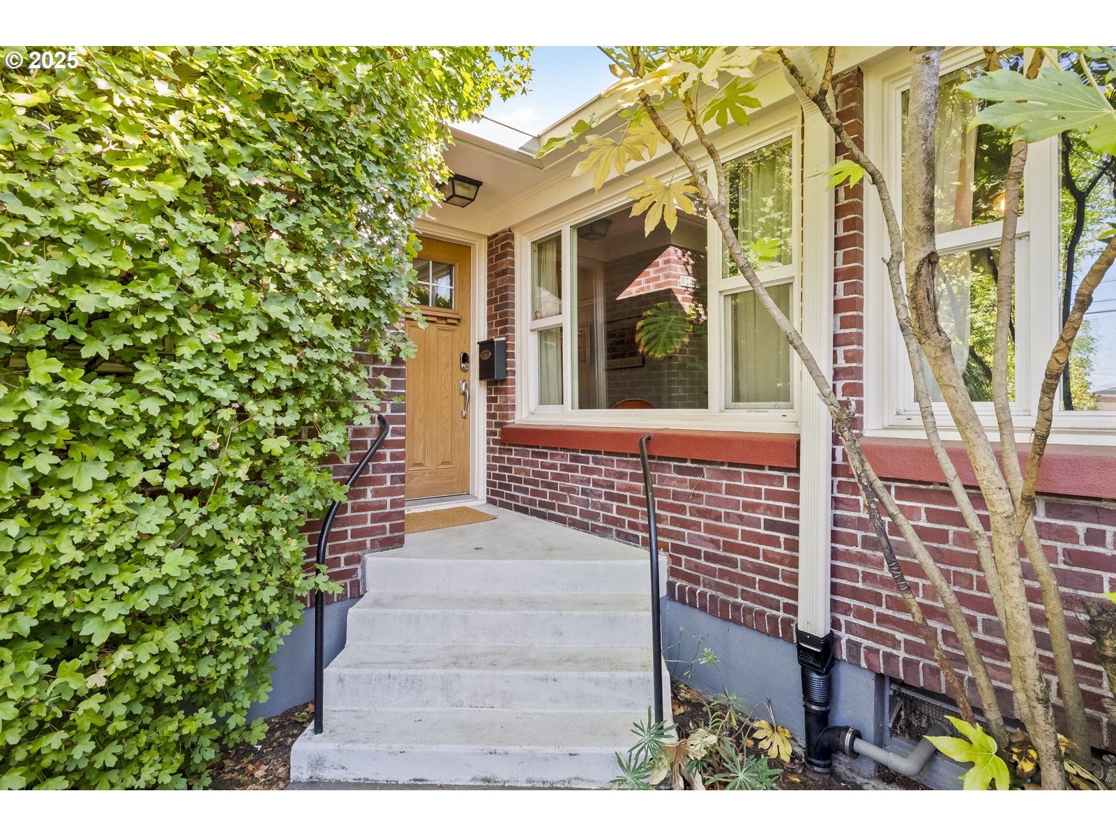 1428 North Bryant Street, Unit 2 Portland, OR 97217 - Photo 4 of 38