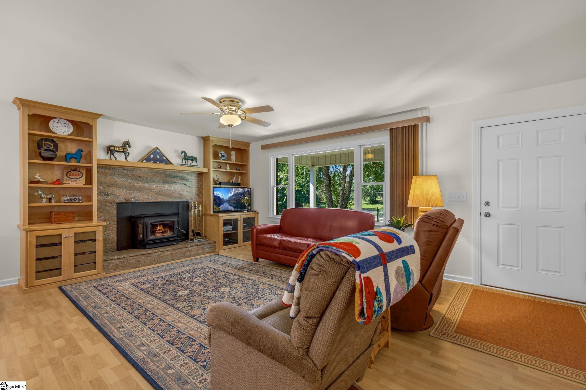 316 Mountain Estates Road Pickens, SC 29671 - Photo 6 of 50