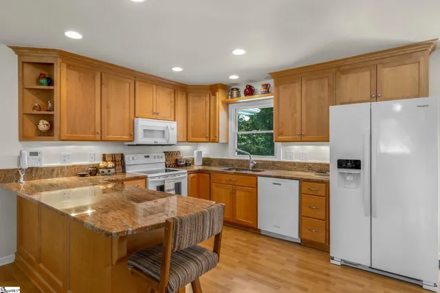 $775,000 | 316 Mountain Estates Road, Pickens, SC 29671