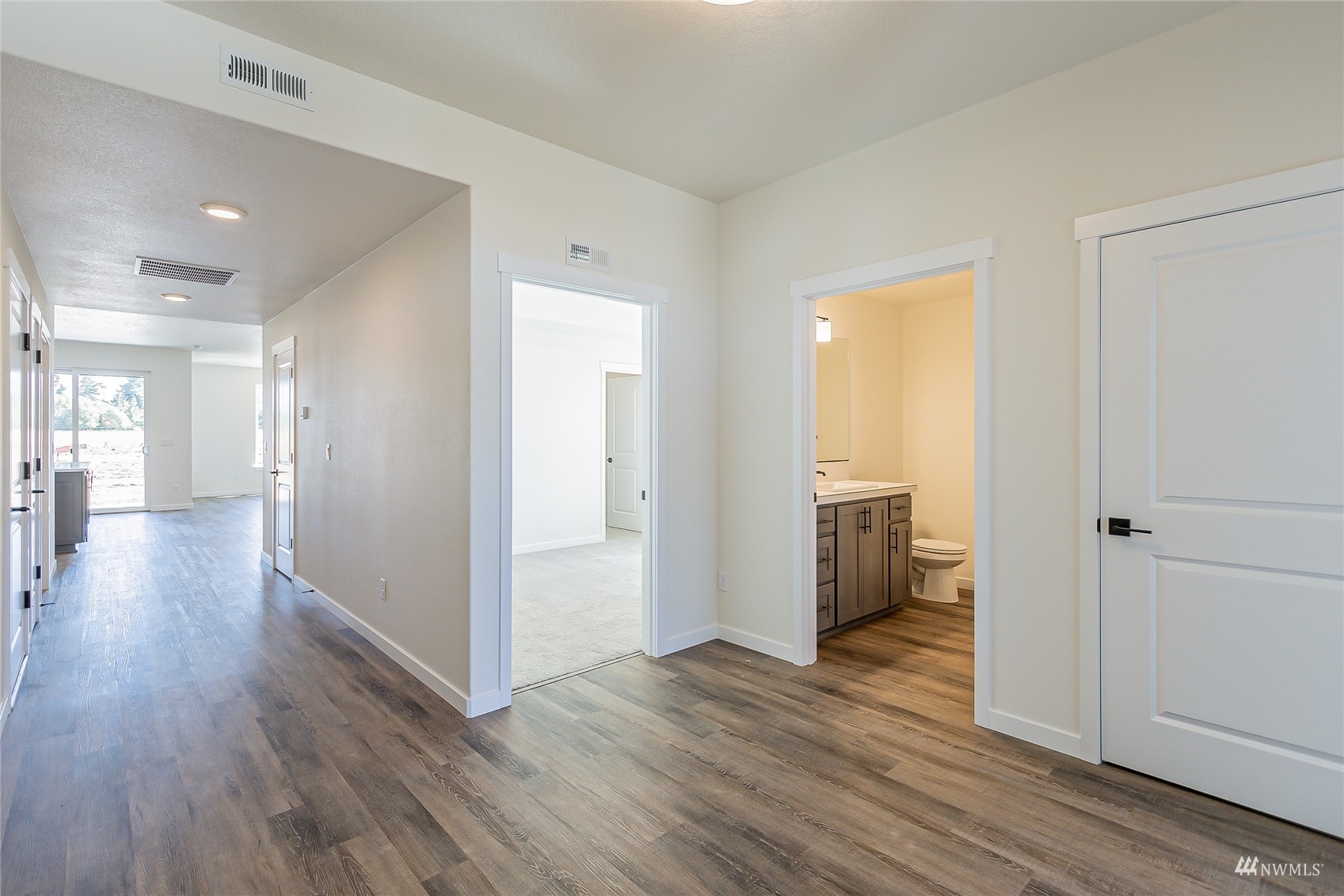 604 Cardinal Avenue Winlock, WA 98596 - Photo 28 of 35 Gallery Image 28