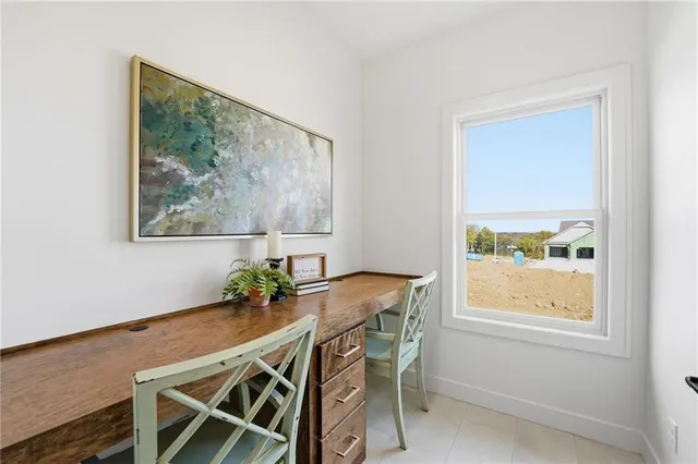 $679,900 | 4331 Northeast Hideaway Drive, Lee's Summit, MO 64064