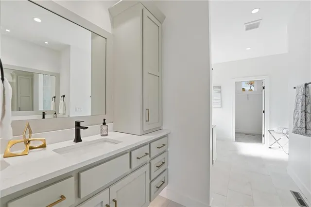 $679,900 | 4331 Northeast Hideaway Drive, Lee's Summit, MO 64064