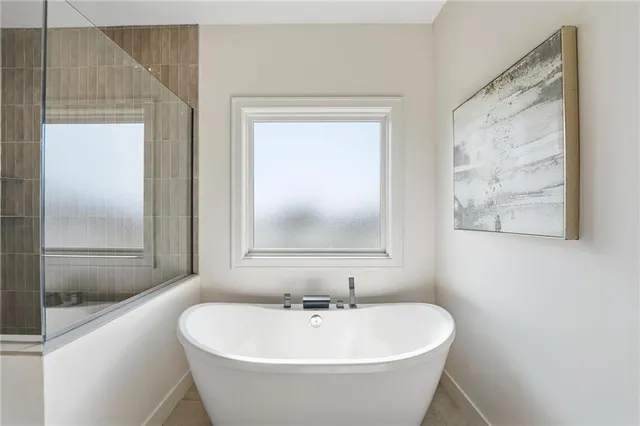 $679,900 | 4331 Northeast Hideaway Drive, Lee's Summit, MO 64064