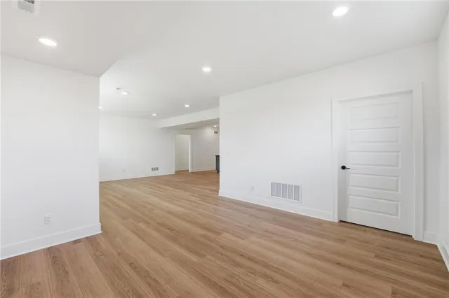 $679,900 | 4331 Northeast Hideaway Drive, Lee's Summit, MO 64064