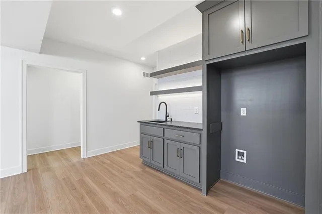 $679,900 | 4331 Northeast Hideaway Drive, Lee's Summit, MO 64064