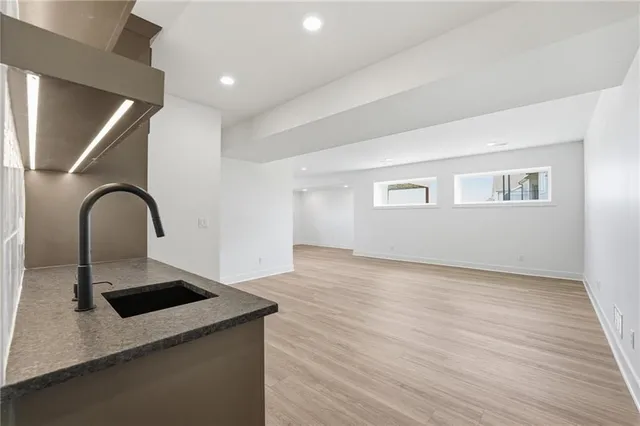 $679,900 | 4331 Northeast Hideaway Drive, Lee's Summit, MO 64064