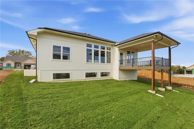 $679,900 | 4331 Northeast Hideaway Drive, Lee's Summit, MO 64064