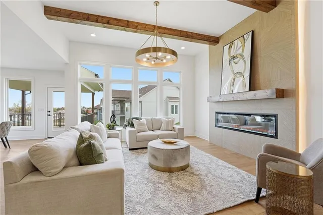 $679,900 | 4331 Northeast Hideaway Drive, Lee's Summit, MO 64064