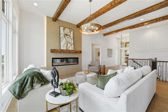 $679,900 | 4331 Northeast Hideaway Drive, Lee's Summit, MO 64064