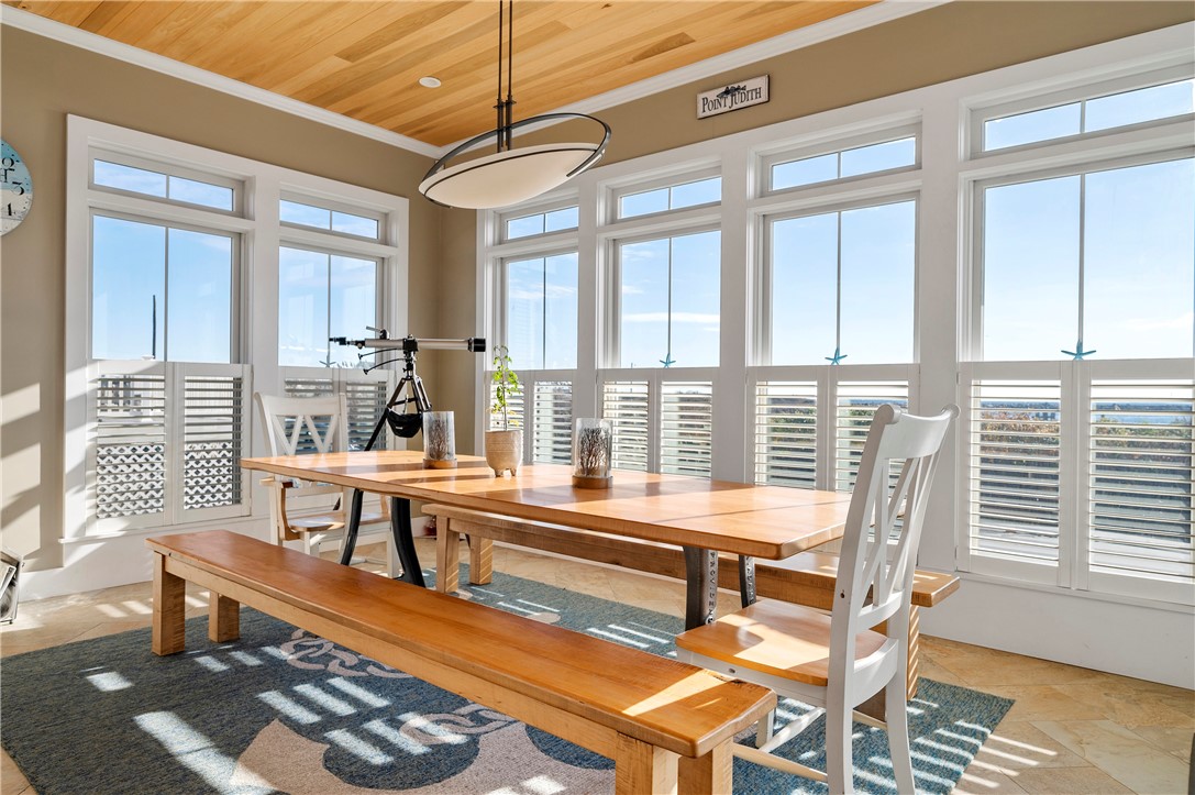 22 Shore Road Narragansett, RI 02882 - Photo 12 of 50