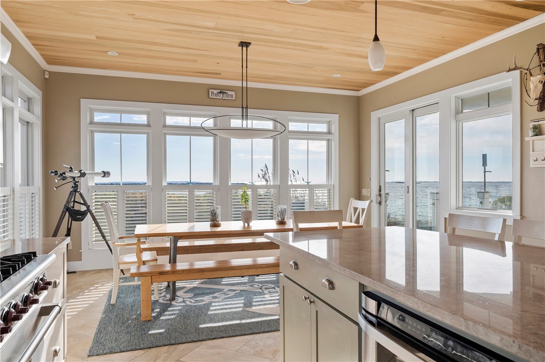 22 Shore Road Narragansett, RI 02882 - Photo 13 of 50