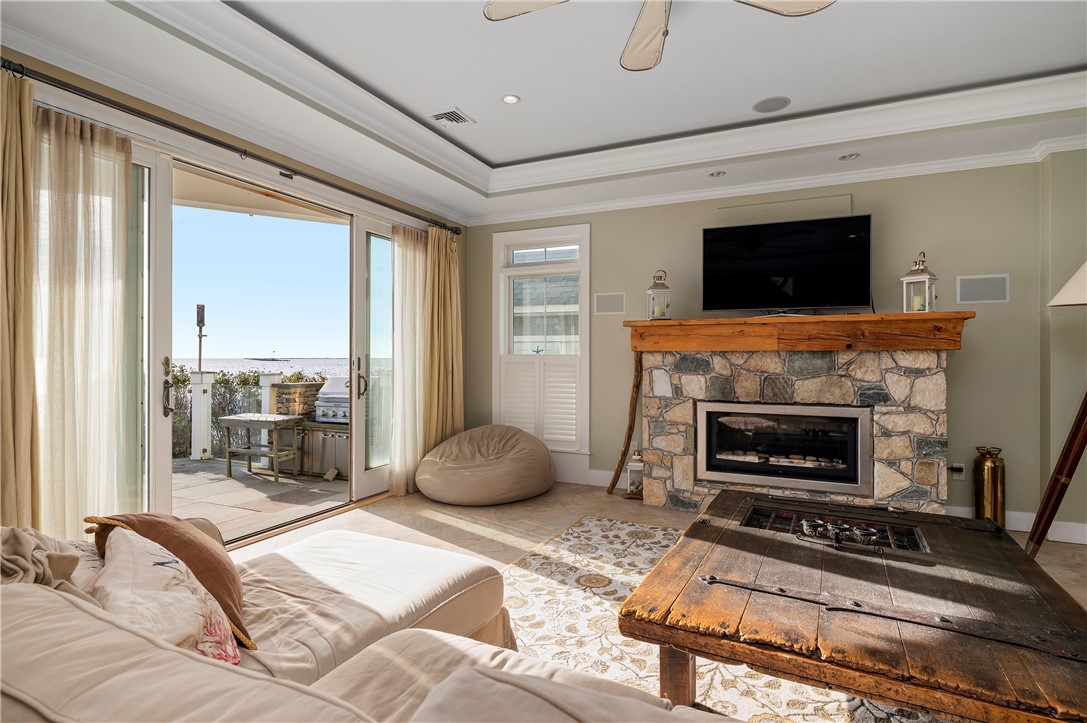 22 Shore Road Narragansett, RI 02882 - Photo 16 of 50