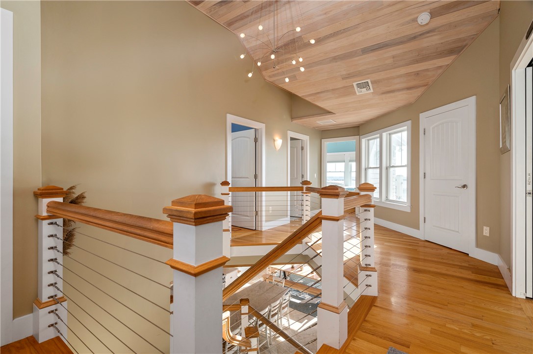 22 Shore Road Narragansett, RI 02882 - Photo 18 of 50