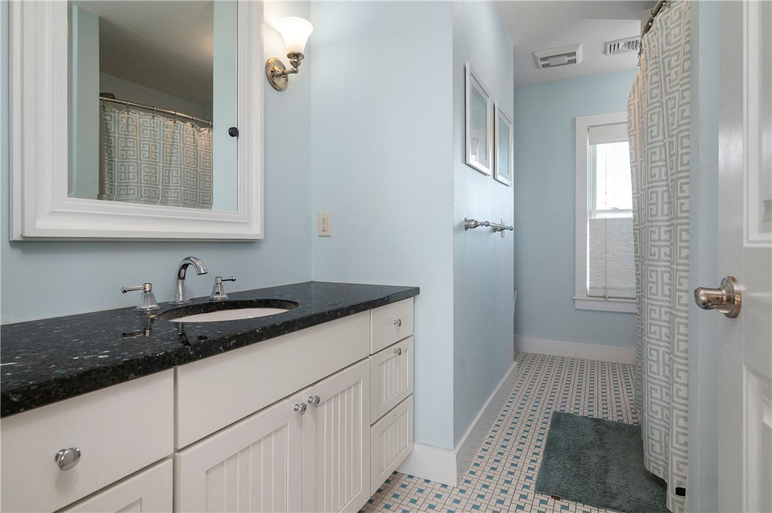 22 Shore Road Narragansett, RI 02882 - Photo 26 of 50