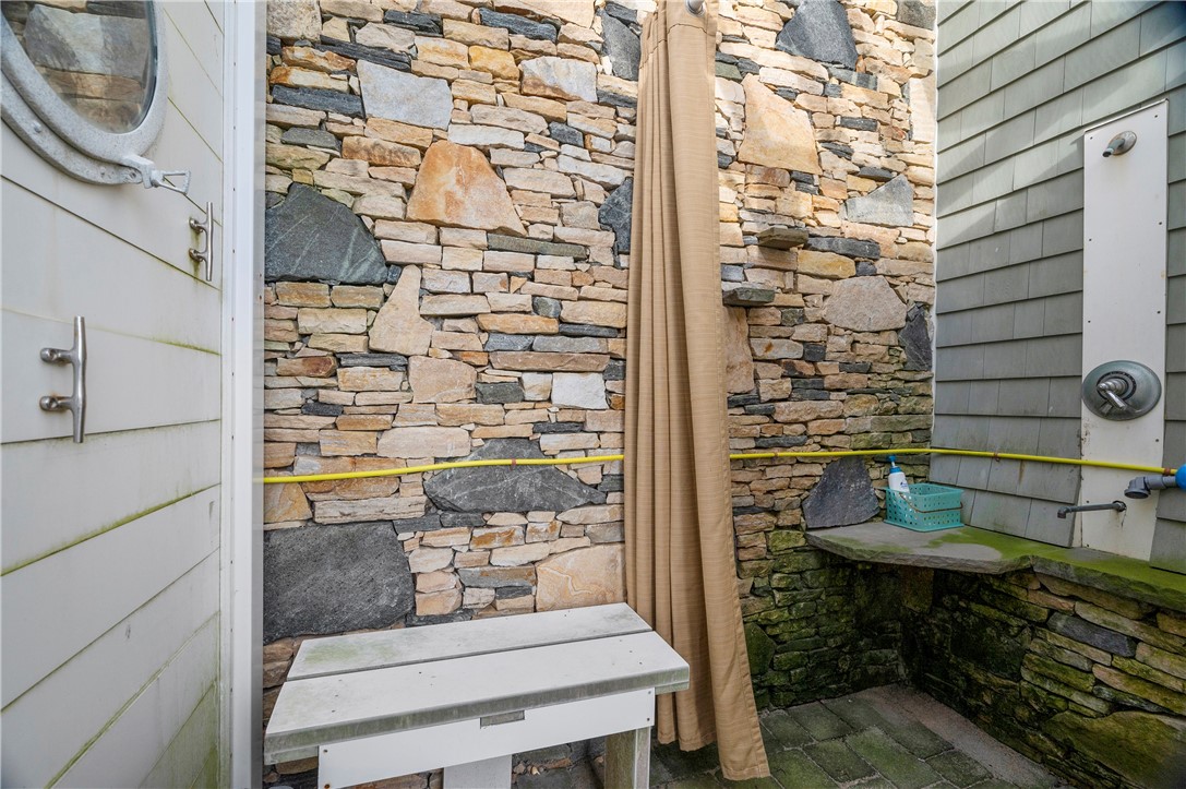 22 Shore Road Narragansett, RI 02882 - Photo 29 of 50