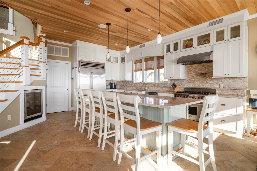 22 Shore Road Narragansett, RI 02882 - Photo 8 of 50