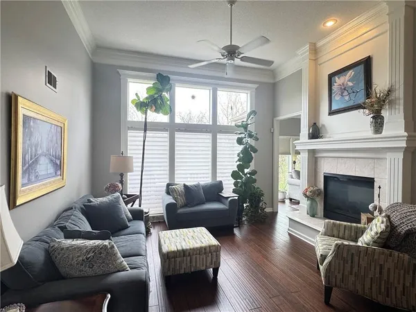 $450,000 | 6112 Northwest 79th Street, Kansas City, MO 64151