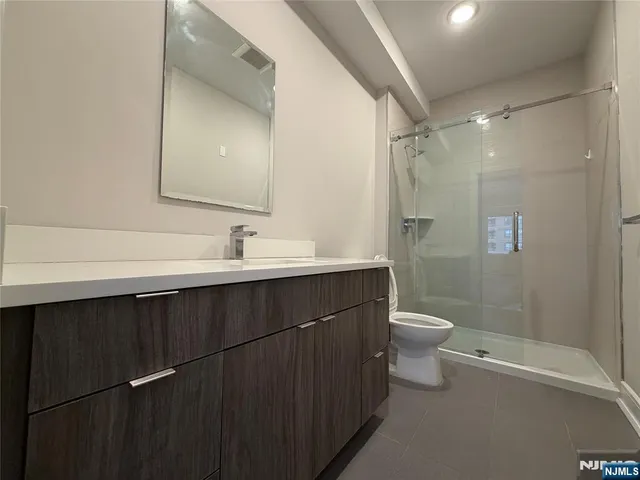 $4,045 | 470 Main Street, Unit 620, Fort Lee, NJ 07024