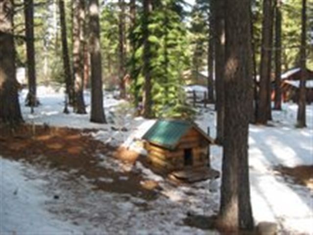 10460 Golden Pine Road Truckee, CA 96161 - Photo 6 of 8 Gallery Image 6