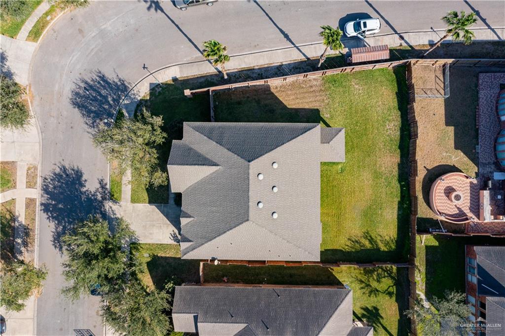 2806 San Ricardo Street Mission, TX 78572 - Photo 28 of 29 an aerial view of a house with a garden