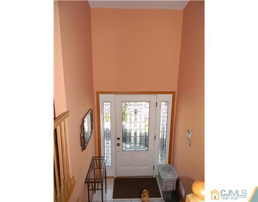 14 Harmon Road Edison, NJ 08837 - Photo 4 of 20 Gallery Image 4