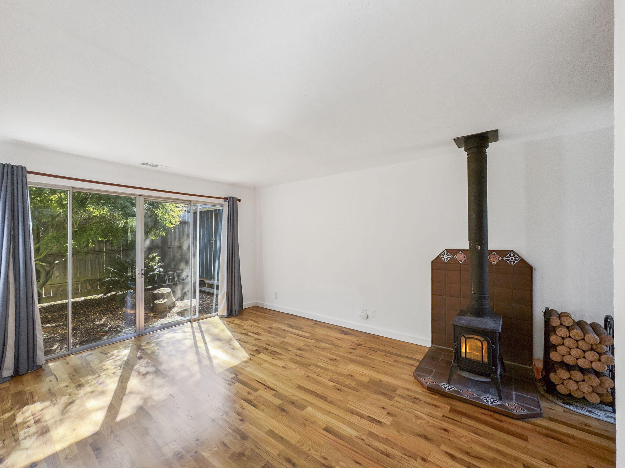 1347 Marsh Road Eureka, CA 95501 - Photo 29 of 69 47-web-or-mls-559231DE-5526-4DD6-BB10-FA
