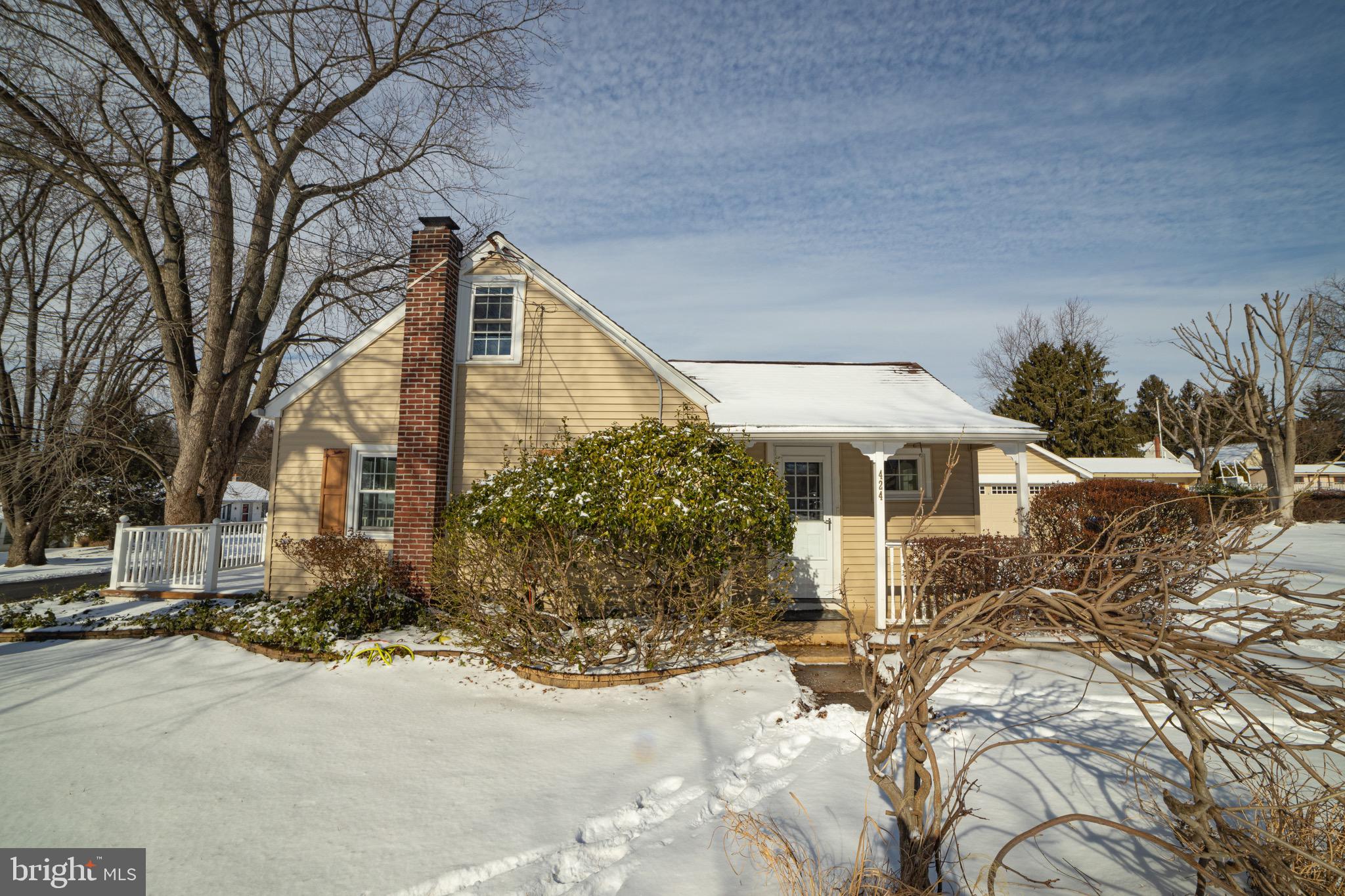424 Ruth Avenue Upper Chichester, PA 19014 - Photo 1 of 41 Gallery Image 1