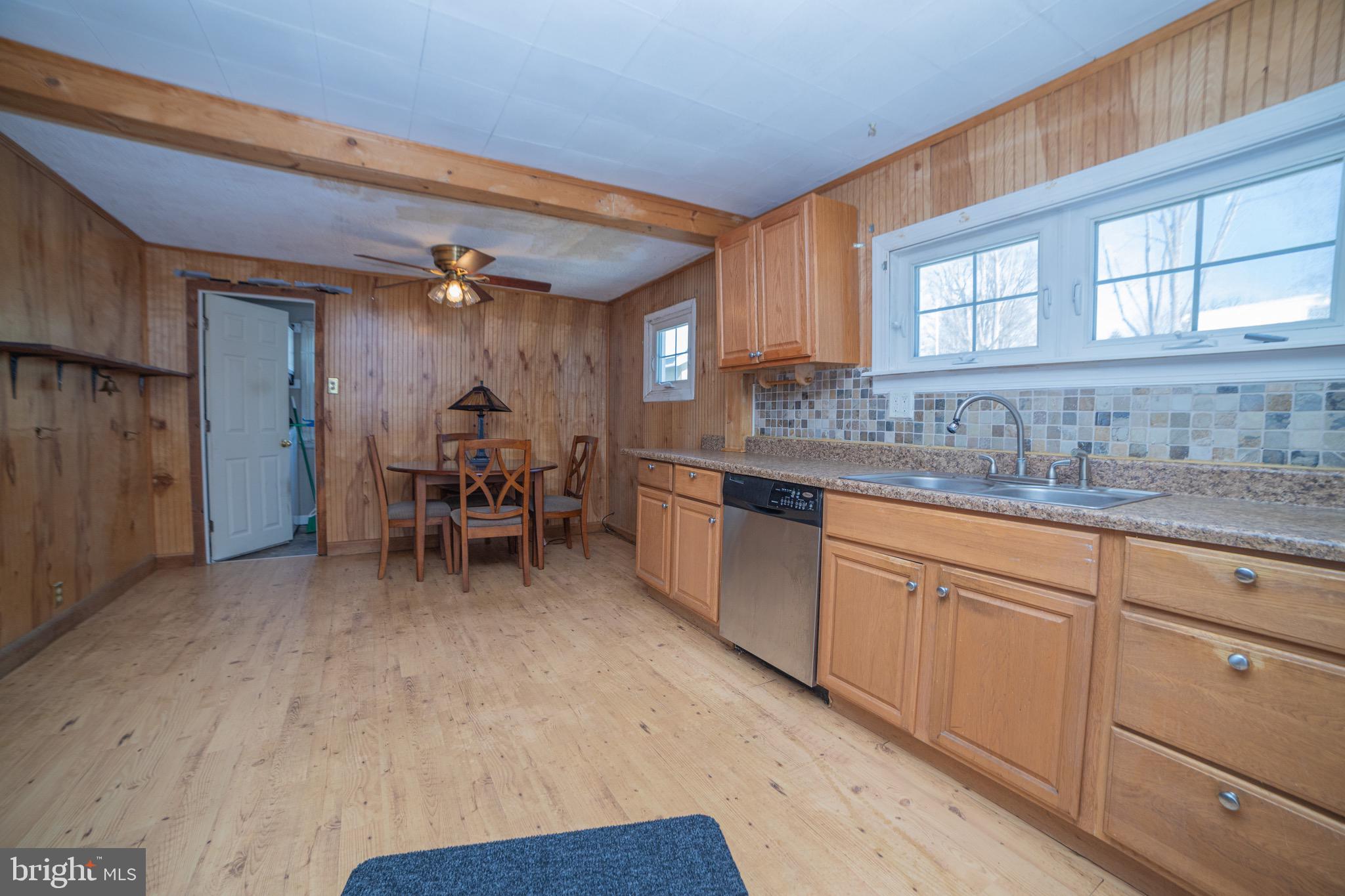 424 Ruth Avenue Upper Chichester, PA 19014 - Photo 11 of 41 Kitchen