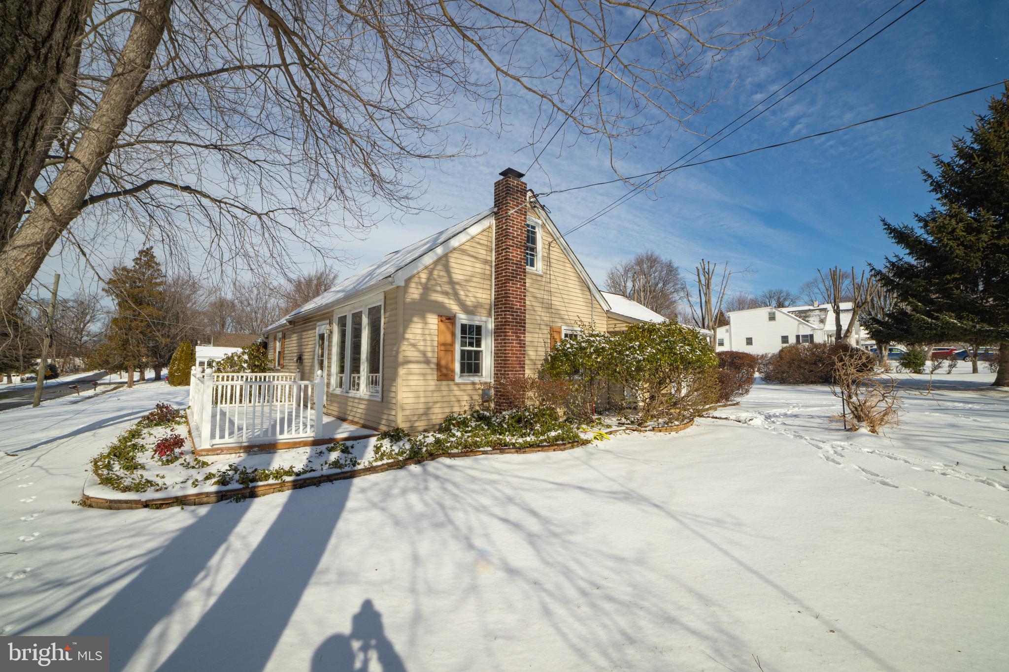 424 Ruth Avenue Upper Chichester, PA 19014 - Photo 2 of 41 Gallery Image 2
