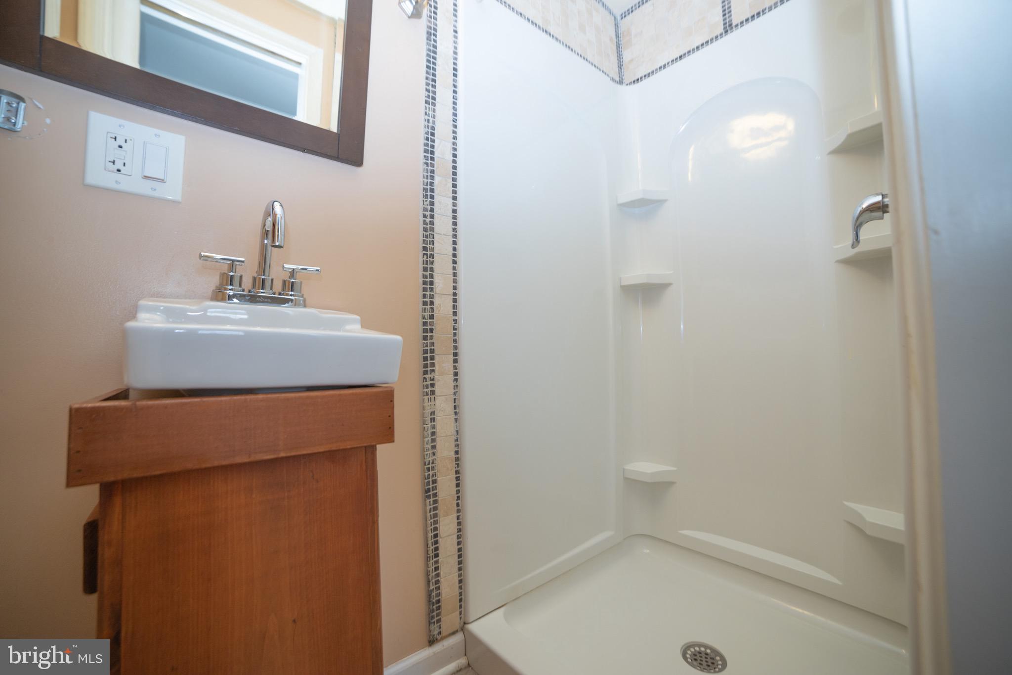 424 Ruth Avenue Upper Chichester, PA 19014 - Photo 25 of 41 Main Bath