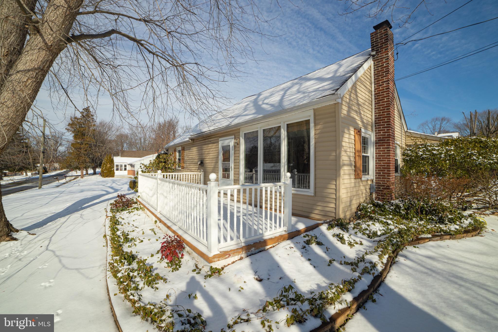 424 Ruth Avenue Upper Chichester, PA 19014 - Photo 3 of 41 Gallery Image 3