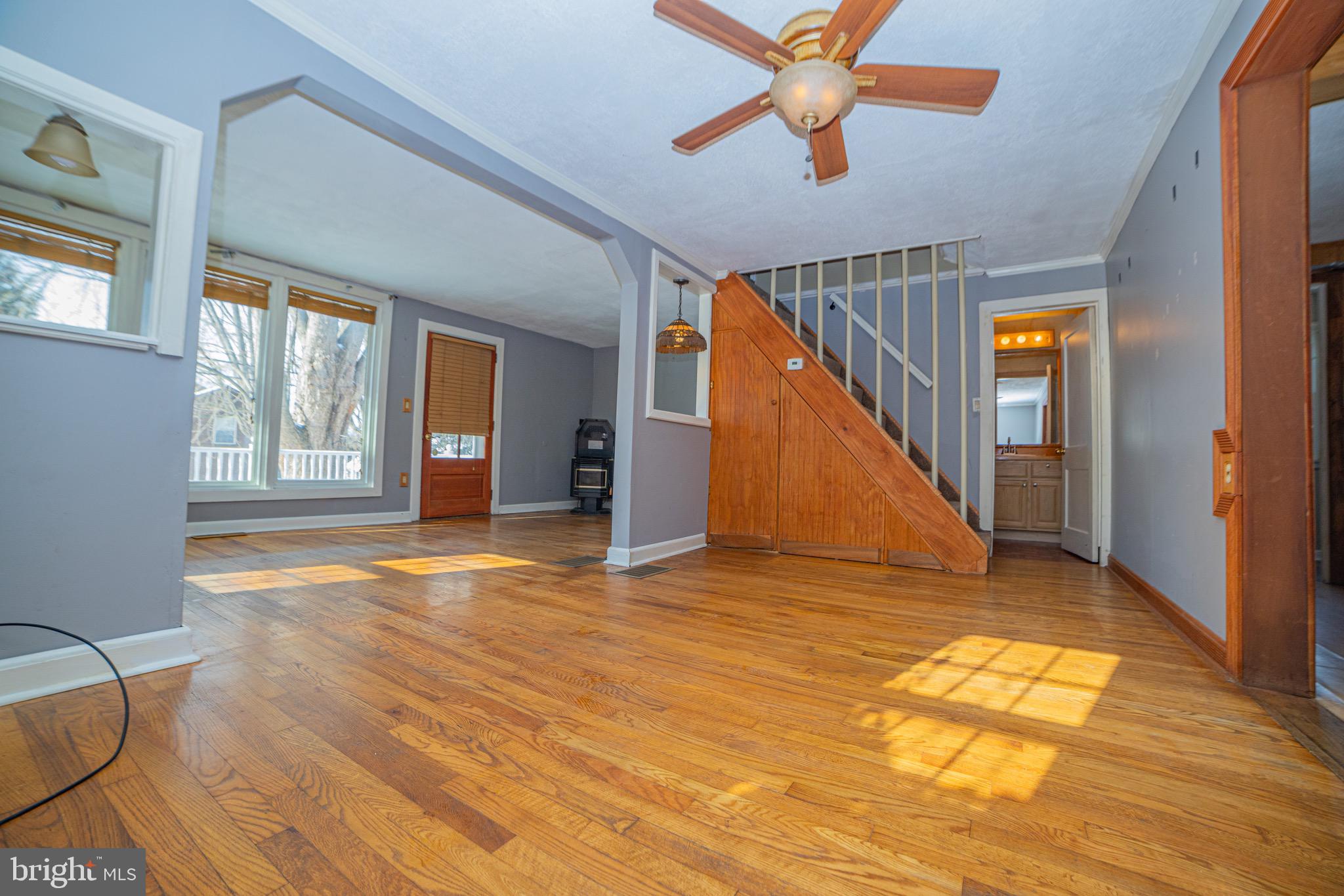 424 Ruth Avenue Upper Chichester, PA 19014 - Photo 5 of 41 Gallery Image 5