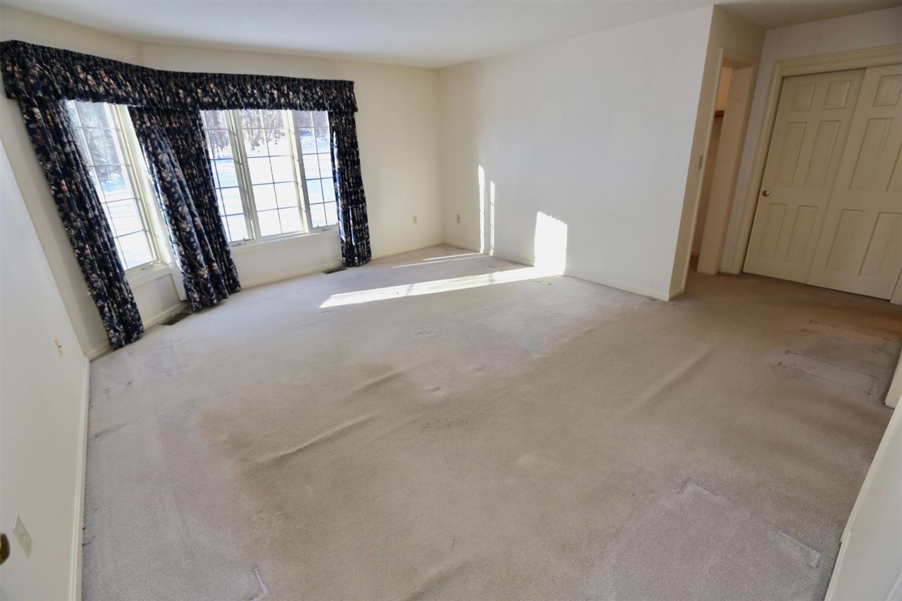 405 Straw Hill Road Manchester, NH 03104 - Photo 26 of 35