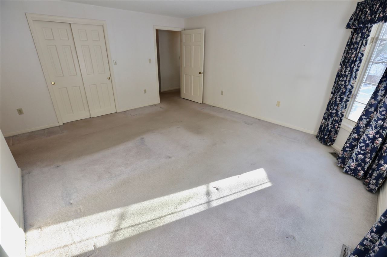 405 Straw Hill Road Manchester, NH 03104 - Photo 27 of 35