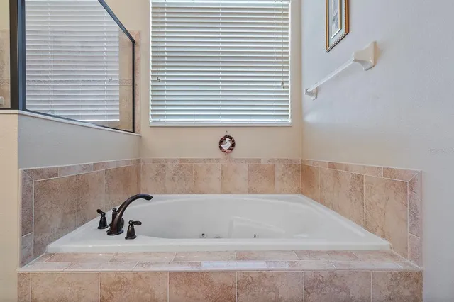 $300,000 | 22019 Belgian Court, Mount Dora, FL 32757