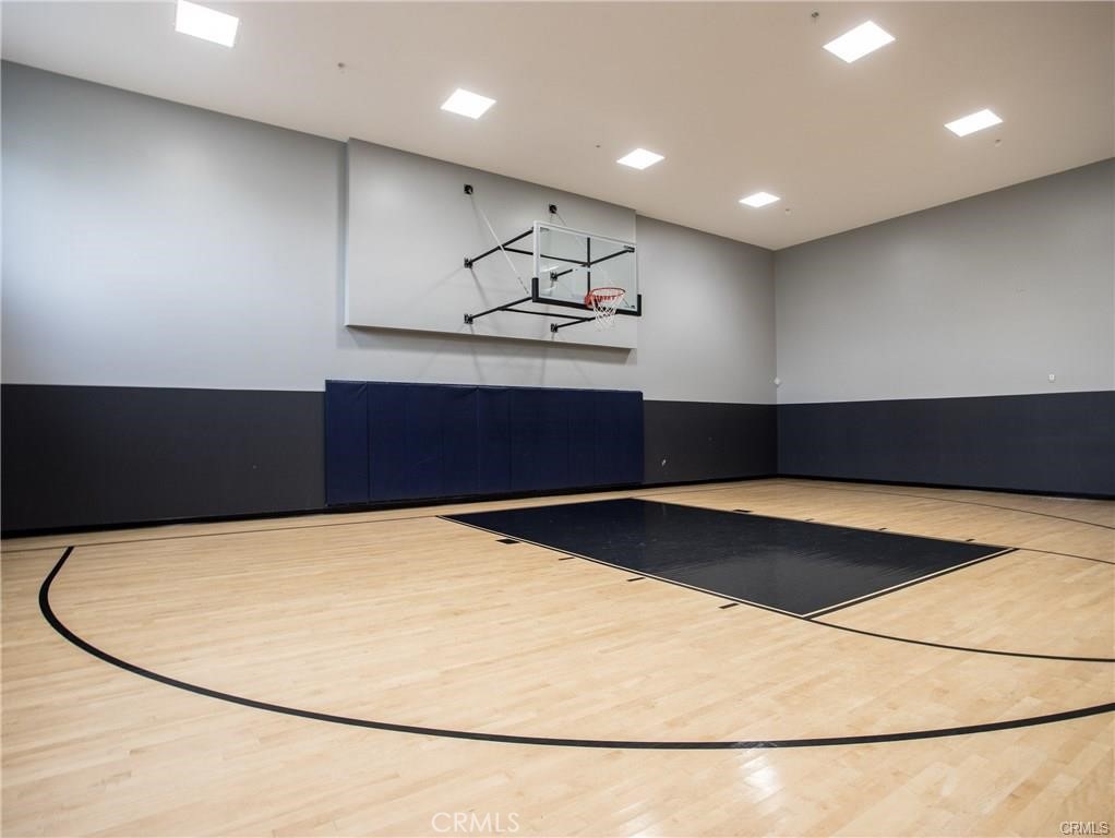 2420 Scholarship Irvine, CA 92612 - Photo 16 of 17 a view of kitchen