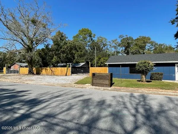 $1,500 | 1307 Communy Avenue, Pascagoula, MS 39567