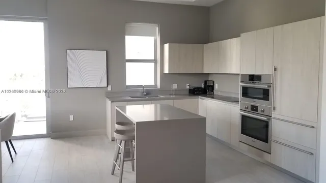 $2,500 | 4010 South Ocean Drive, Unit R301, Hollywood, FL 33019