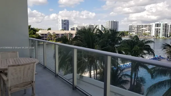 $2,500 | 4010 South Ocean Drive, Unit R301, Hollywood, FL 33019
