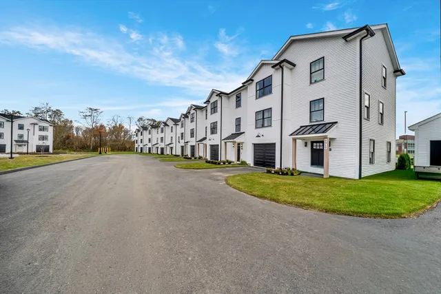 $729,900 | 32 Birch Brook Road, Unit 15, Lynn, MA 01905