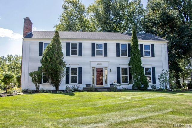 35971 Fredericksburg Road Farmington Hills, MI 48331 - Photo 1 of 32