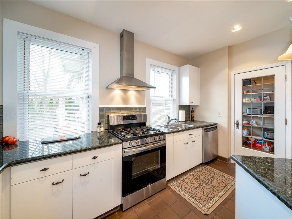 229 Culver Road Rochester, NY 14607 - Photo 18 of 42