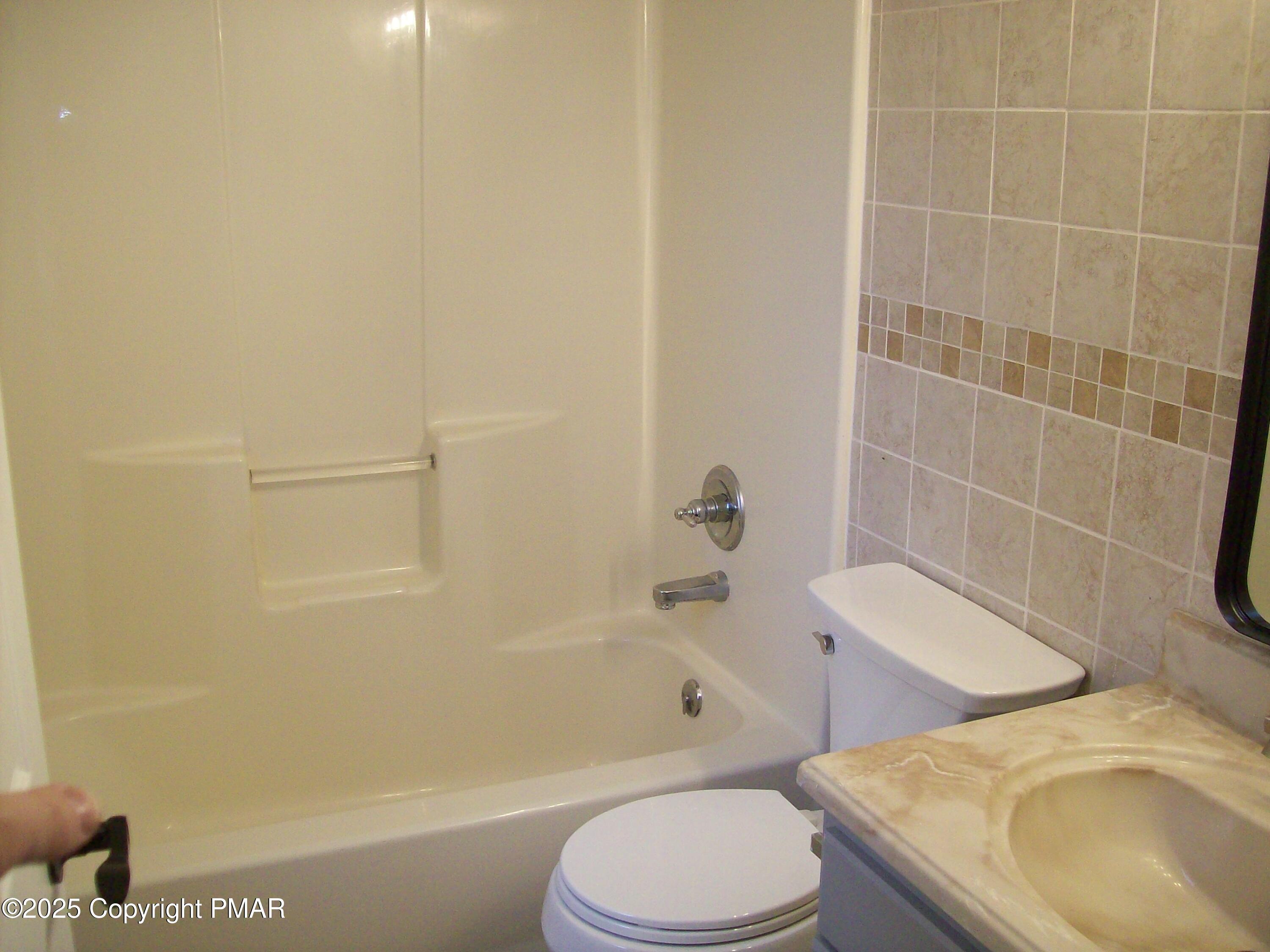 244 Reunion Ridge East Stroudsburg, PA 18301 - Photo 21 of 25 Primary bath