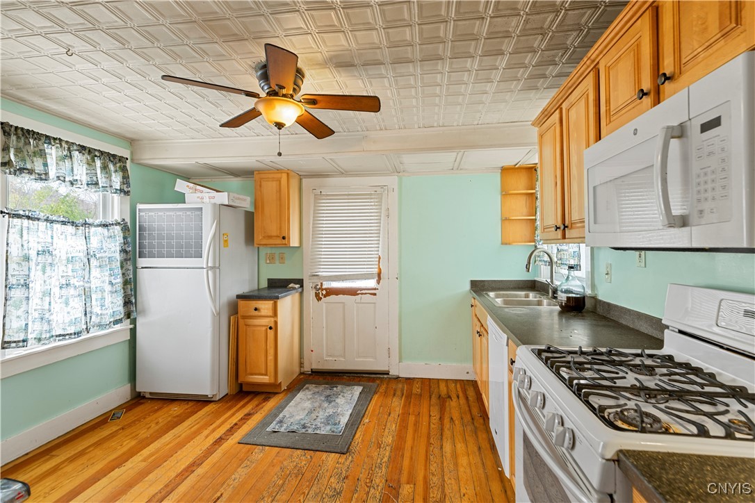 606 South Terry Road Geddes, NY 13219 - Photo 9 of 33