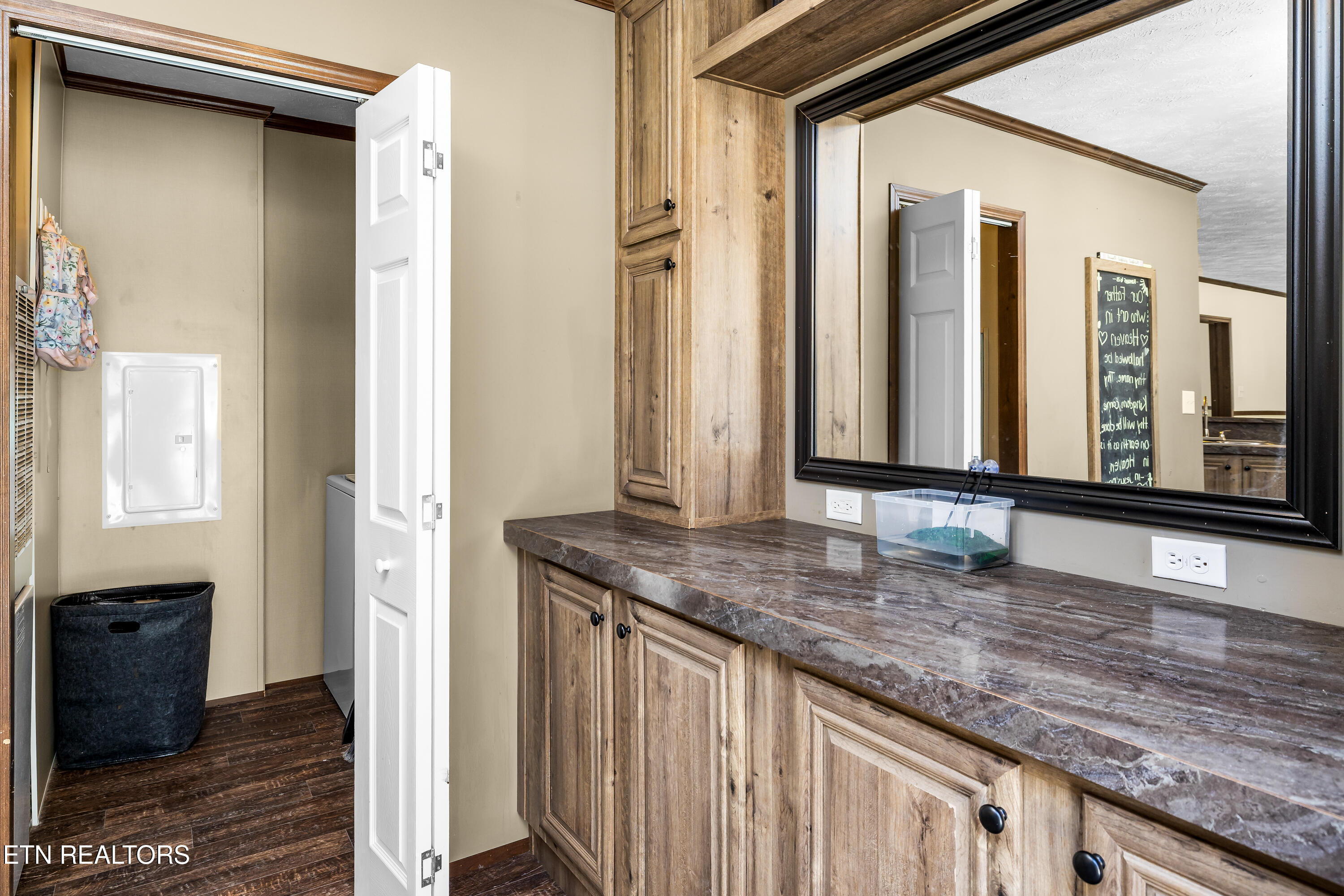 153 Powder House Road Powell, TN 37849 - Photo 11 of 37 153PowderHouseRd-19