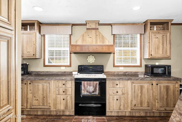 $329,900 | 153 Powder House Road, Powell, TN 37849