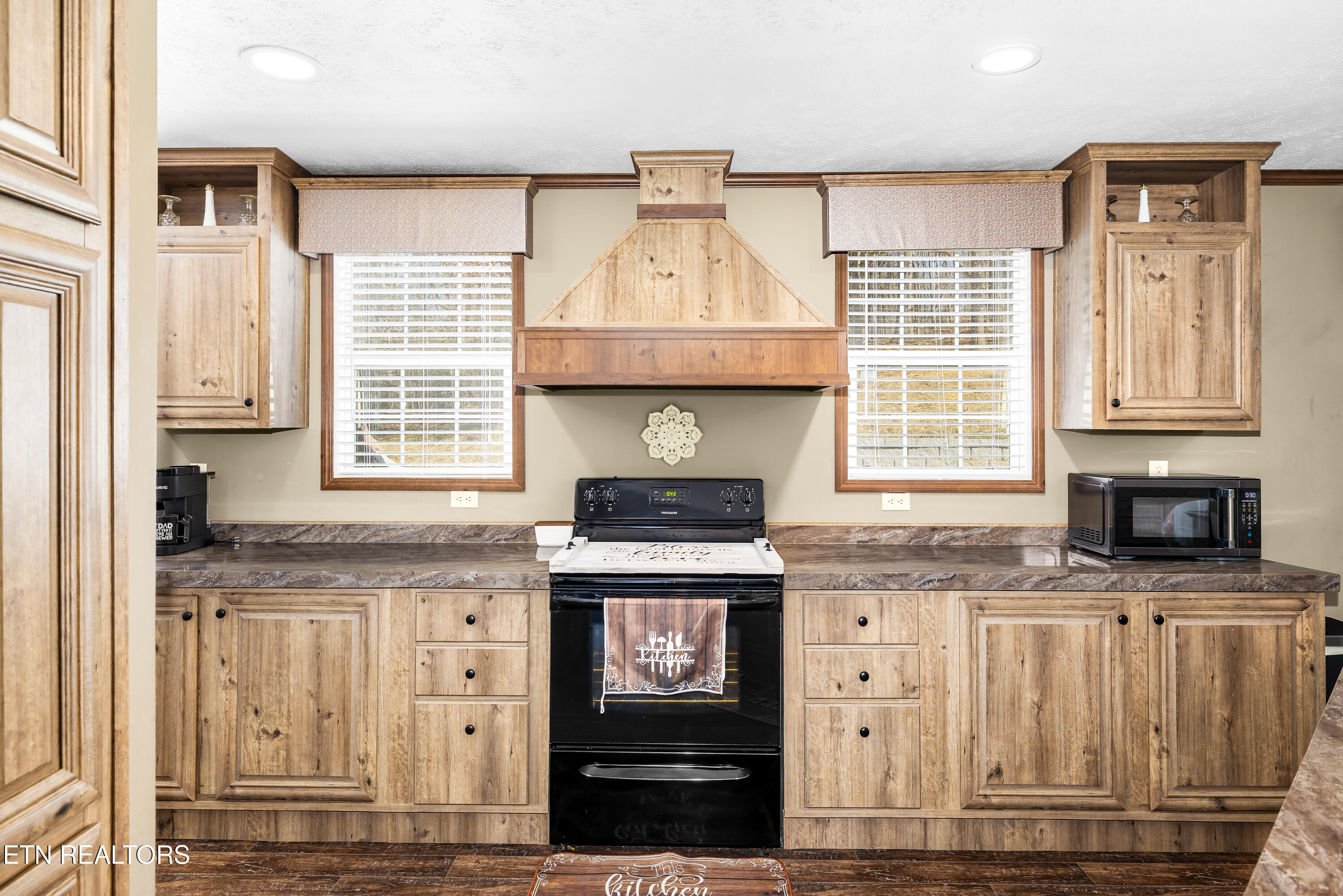 153 Powder House Road Powell, TN 37849 - Photo 3 of 37 153PowderHouseRd-22