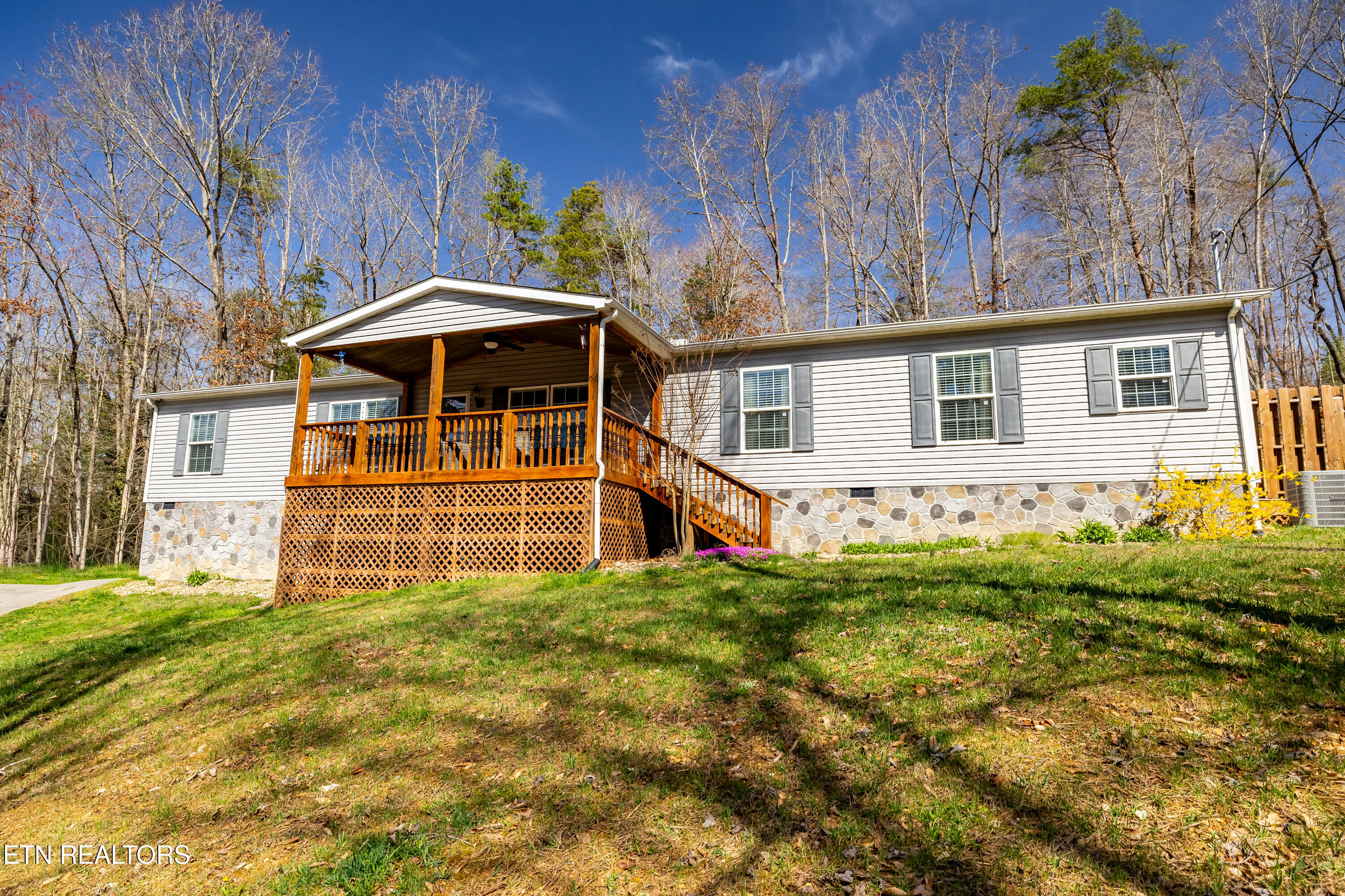 153 Powder House Road Powell, TN 37849 - Photo 37 of 37 153PowderHouseRd-40