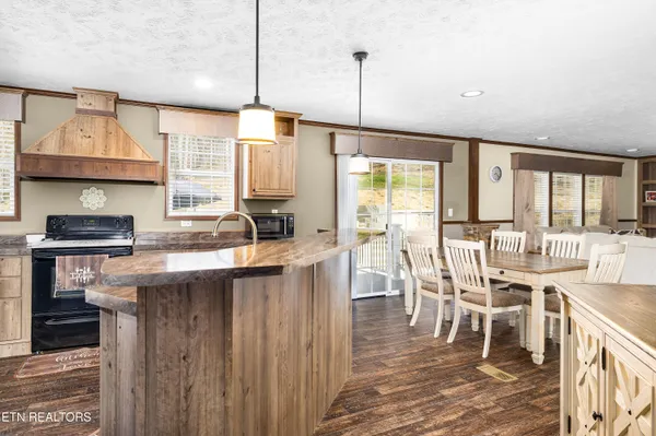 $329,900 | 153 Powder House Road, Powell, TN 37849