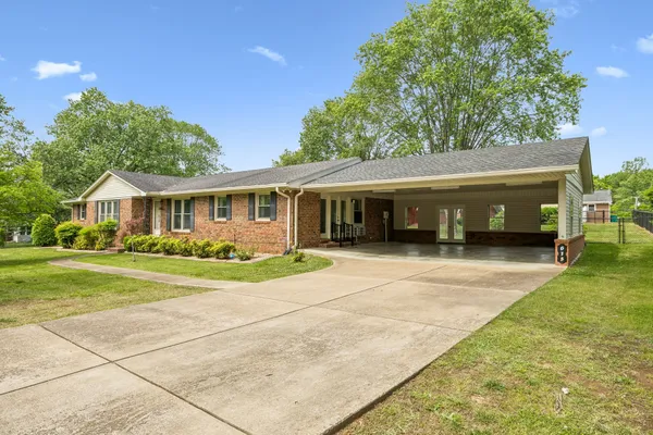 $389,500 | 618 Fairlane Drive, Lewisburg, TN 37091